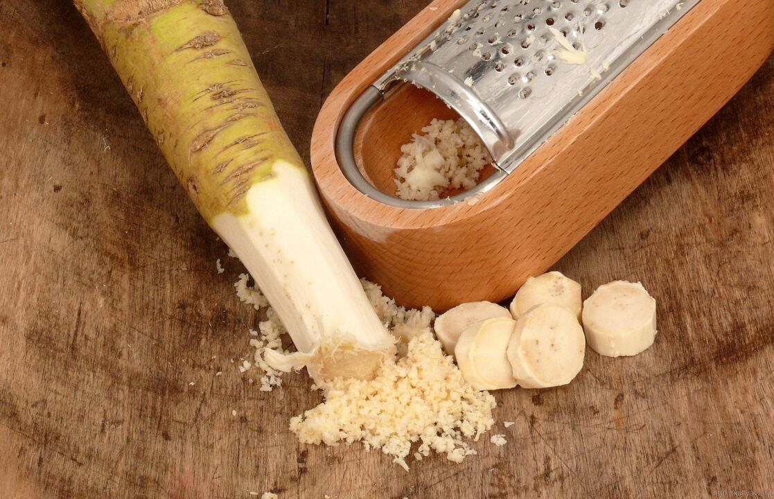 Grated horseradish root to prepare a medicinal friction against lumbar osteochondrosis